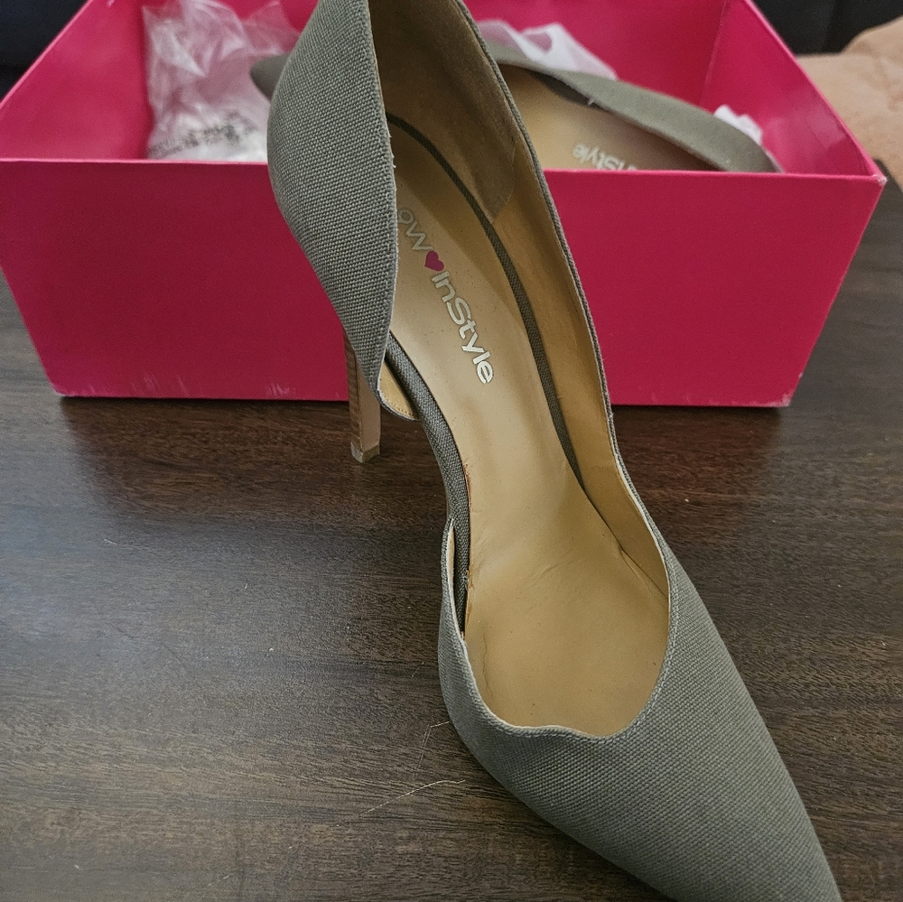 In style Combat Green Heels